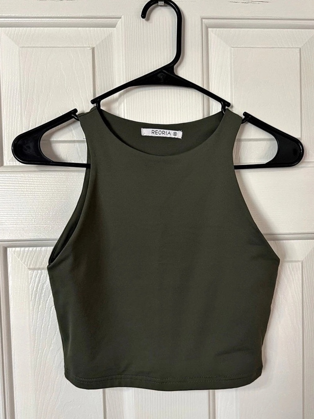 REORIA Clean Girl High Neck Crop Tank Top Olive Green